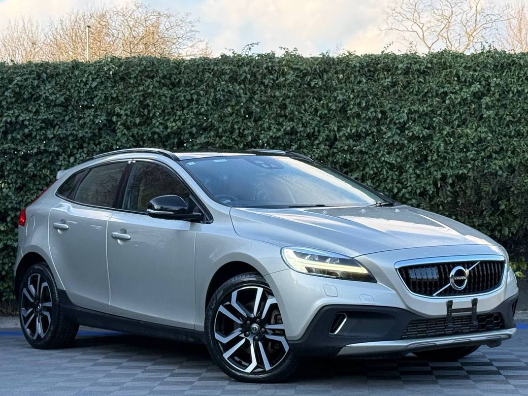 2019 Volvo V40