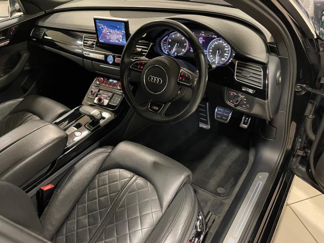 2013 Audi S8
