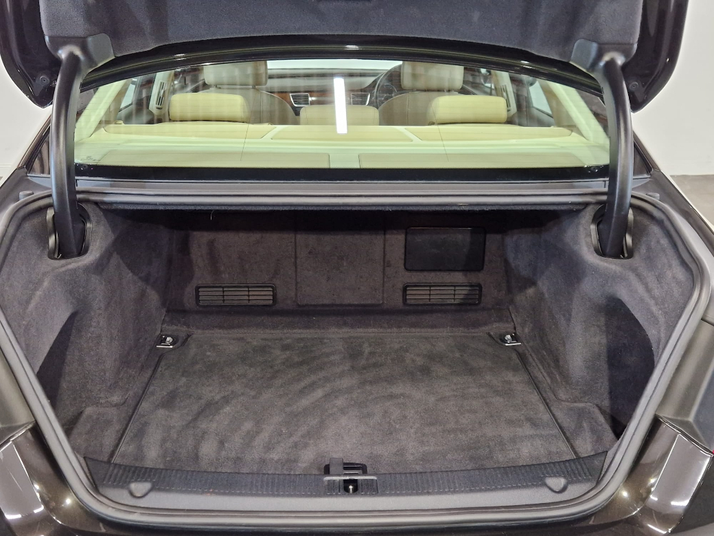 2011 Audi A8