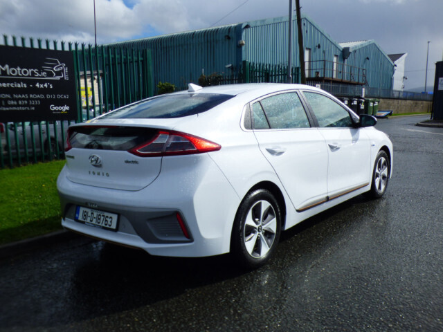 Image for 2018 Hyundai Ioniq EV 5DR AUTOMATIC // FULL HYUNDAI SERVICE HISTORY // €180 ROAD TAX // ONE OWNER // REVERSE CAMERA, CRUISE AND SAT NAV // 