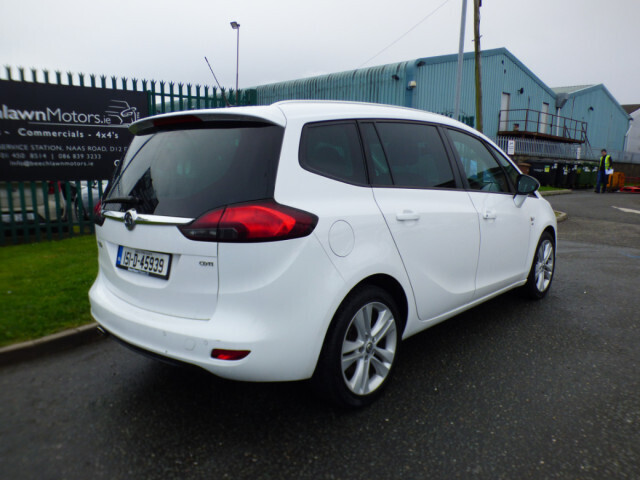 Image for 2015 Opel Zafira 2.0 CDTI 160 PS SRI 7 SEATER // 05/25 NCT // GREAT CONDITION // LOW MILEAGE // CRUISE, PARKING SENSORS AND PRIVACY GLASS // 