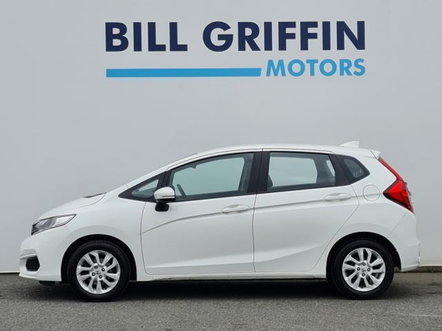 Image for 2018 Honda Jazz 1.3I V-TEC SE AUTOMATIC MODEL // CRUISE CONTROL // BLUETOOTH // PARKING SENSORS // FINANCE THIS CAR FOR ONLY €52 PER WEEK