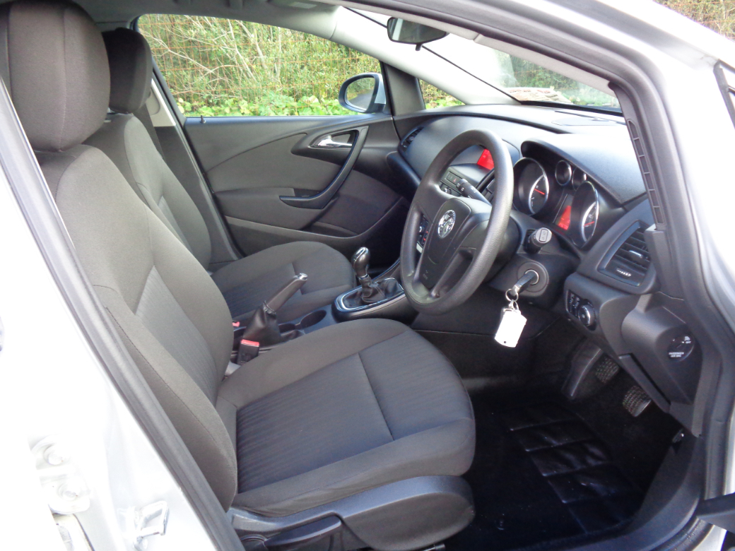 2010 Vauxhall Astra