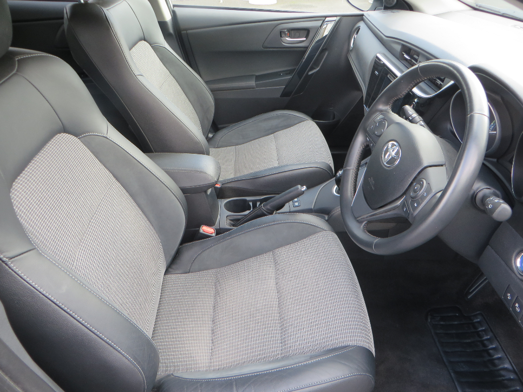 2017 Toyota Auris