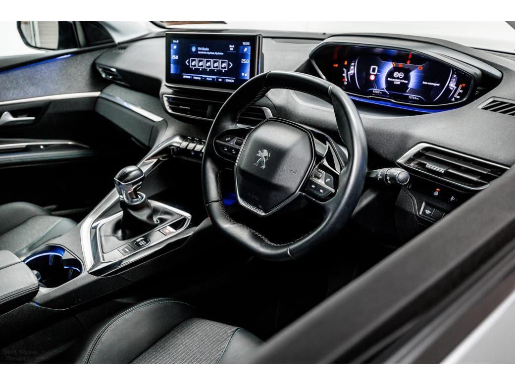 2021 Peugeot 5008