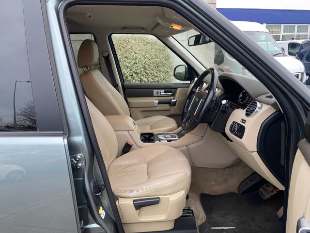 Image for 2014 Land Rover Discovery 3.0 TDV6 XE AUTO 5DR ** 5 SEAT COMMERCIAL** FULL LEATHER** HEATED SEATS** PRICE €27, 950 INC VAT**