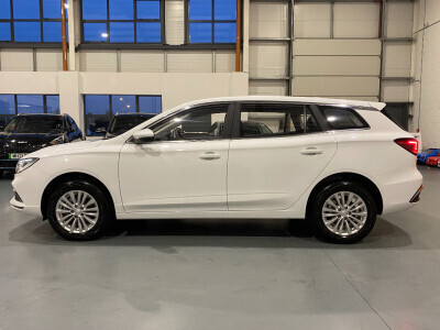 2022 MG 5