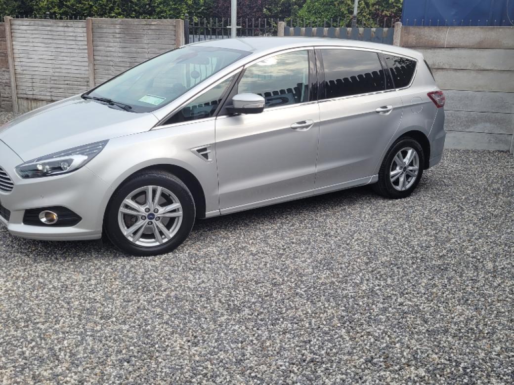 2017 Ford S-Max