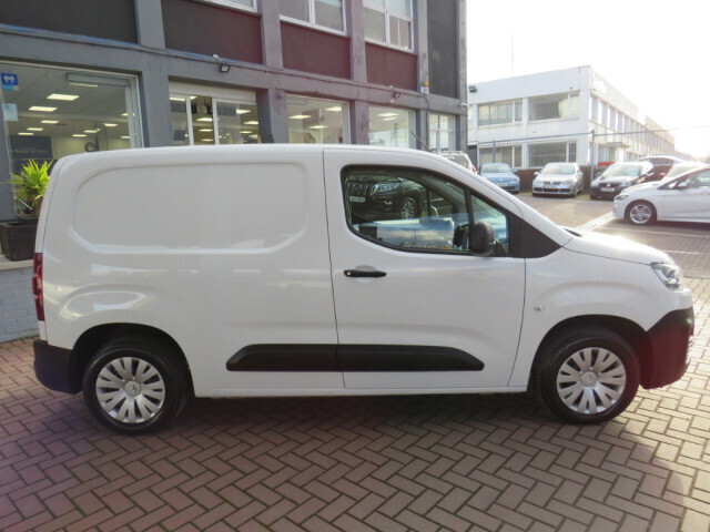Image for 2020 Citroen Berlingo 1.5 BLUE HDI 75 BHP 650KG SLIDING DOOR // CHEAPEST IN THE COUNTRY // 11, 341 PLUS VAT // TRADE INS WECOME // SIMI APPROVED DEALER 2023 // CAL 01 4564074 //