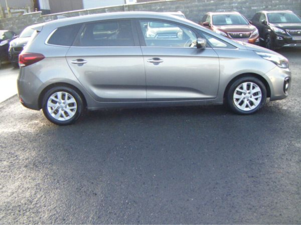 2018 Kia Carens