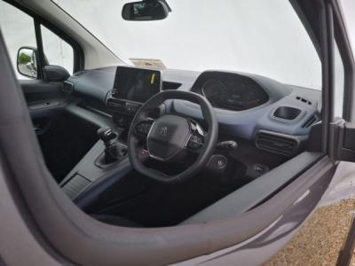 2023 Peugeot Rifter