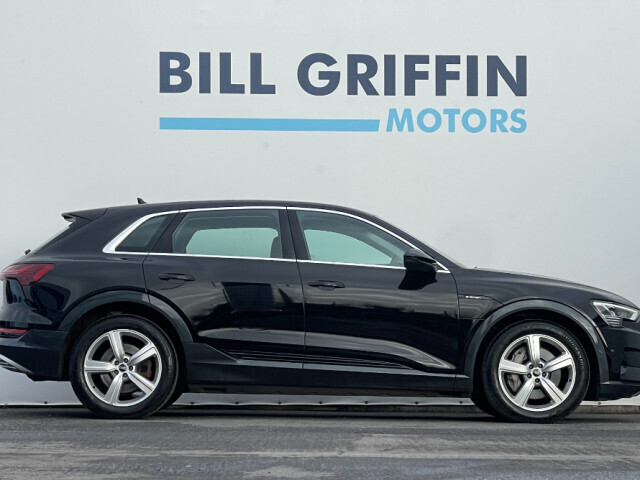 Image for 2021 Audi e-tron TECHNIK 50 QUATTRO AUTOMATIC // 71KWH MODEL // FULL LEATHER // HEATED SEATS // SAT NAV // FINANCE THIS CAR FROM ONLY €132 PER WEEK