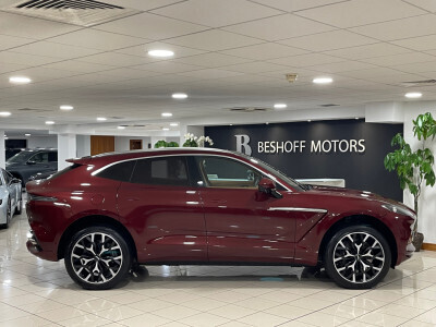 2021 Aston Martin DBX