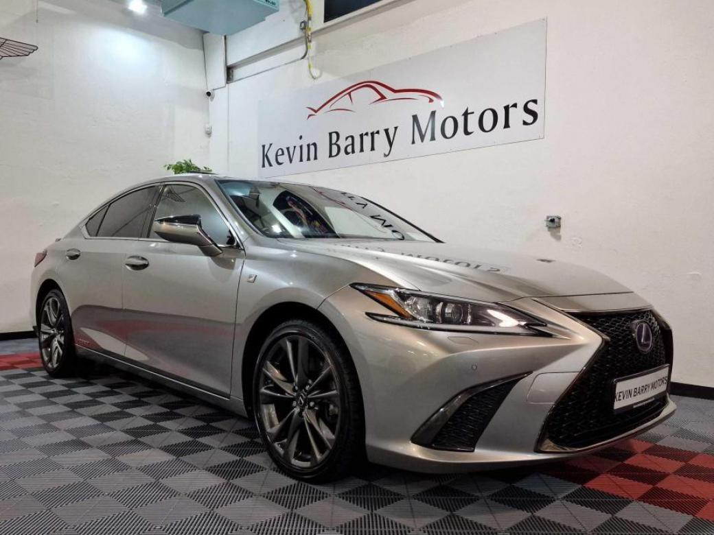 Image for 2020 Lexus ES 300h F SPORT (SUNROOF) 2.5 HYBRID AUTOMATIC CVT **ACTIVE RADAR CRUISE CONTROL / HEATED FRONT SEATS / SAT NAV / REVERSE CAMERA / OVER €60K NEW**