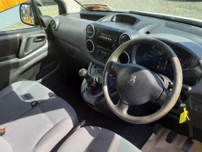 2015 Peugeot Partner