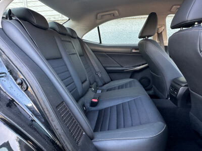 2019 Lexus IS 300h