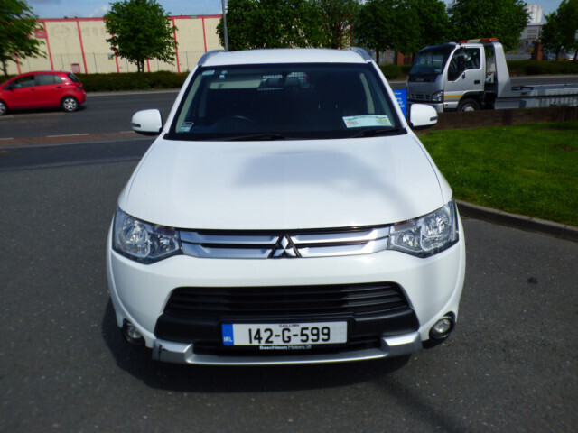 Image for 2014 Mitsubishi Outlander 2.2 DI-D 4WD INTENSE COMMERCIAL // PRICE EXCL. VAT // 10/23 CVRT // DOCUMENTED SERVICE HISTORY // 