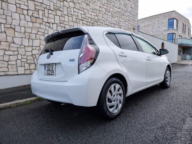 Image for 2015 Toyota Aqua 1.5 Hybrid 5DR Auto