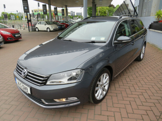 Image for 2014 Volkswagen Passat 1.6 TDI EXECUTIVE BLUEMOTION 1 105PS 5DR // ALLOYS // FULL LEATHER // SAT-NAV // BLUETOOTH // CRUISE CONTROL // MFSW // NAAS ROAD AUTOS EST 1991 // CALL 01 4564074 // SIMI DEALER 2023 