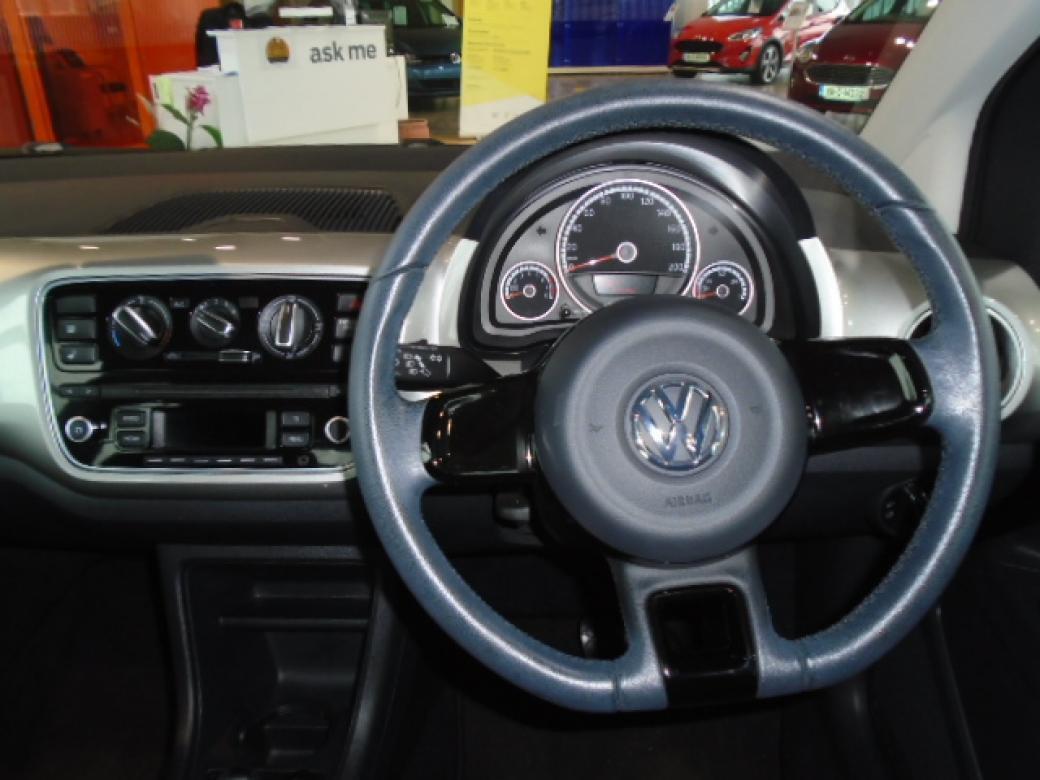 2015 Volkswagen up!