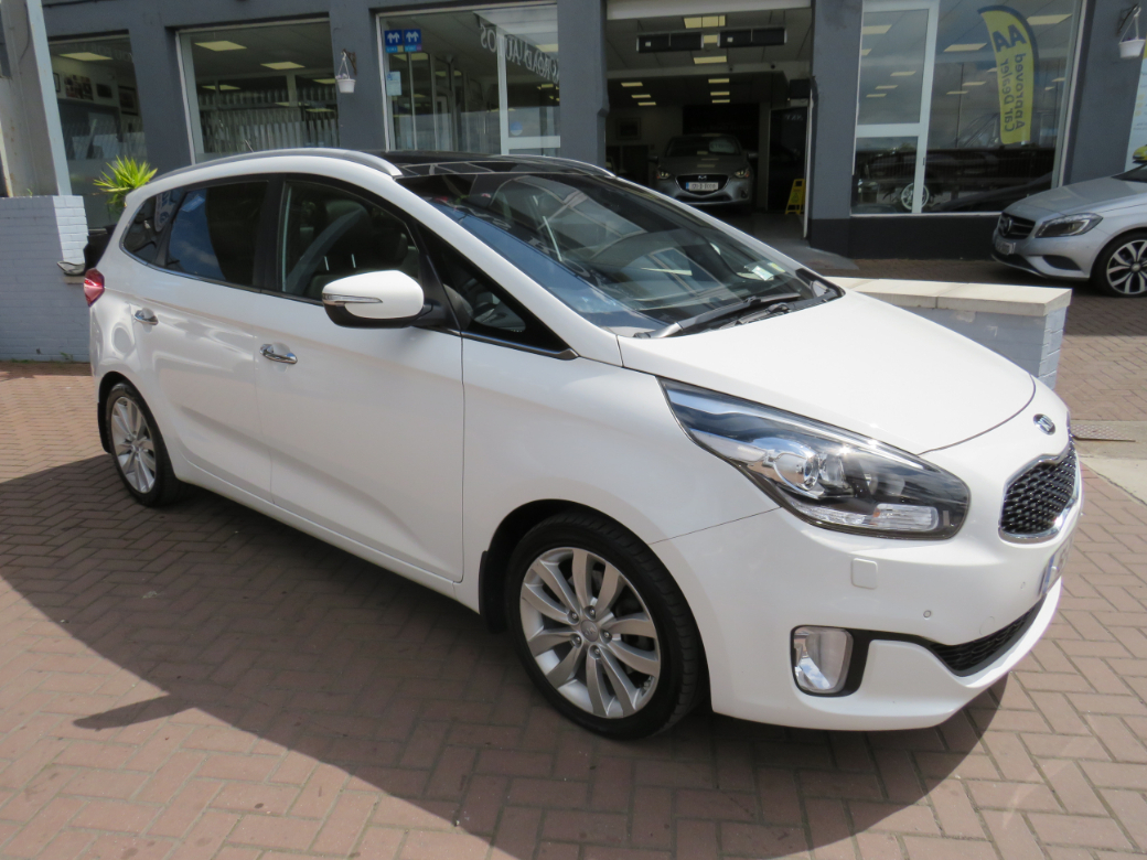 Image for 2016 Kia Carens 1.7 CRDI PLATINUM 5DR MPV // IMMACULATE CONDITION INSIDE AND OUT // ALLOYS // PANORAMIC ROOF // AIR-CON // BLUETOOTH // CRUISE CONTROL // MFSW // NAAS ROAD AUTOS EST 1991 // CALL 01 4564074 // SIMI 