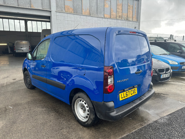 Image for 2017 Peugeot Partner BLUE HDI S L1