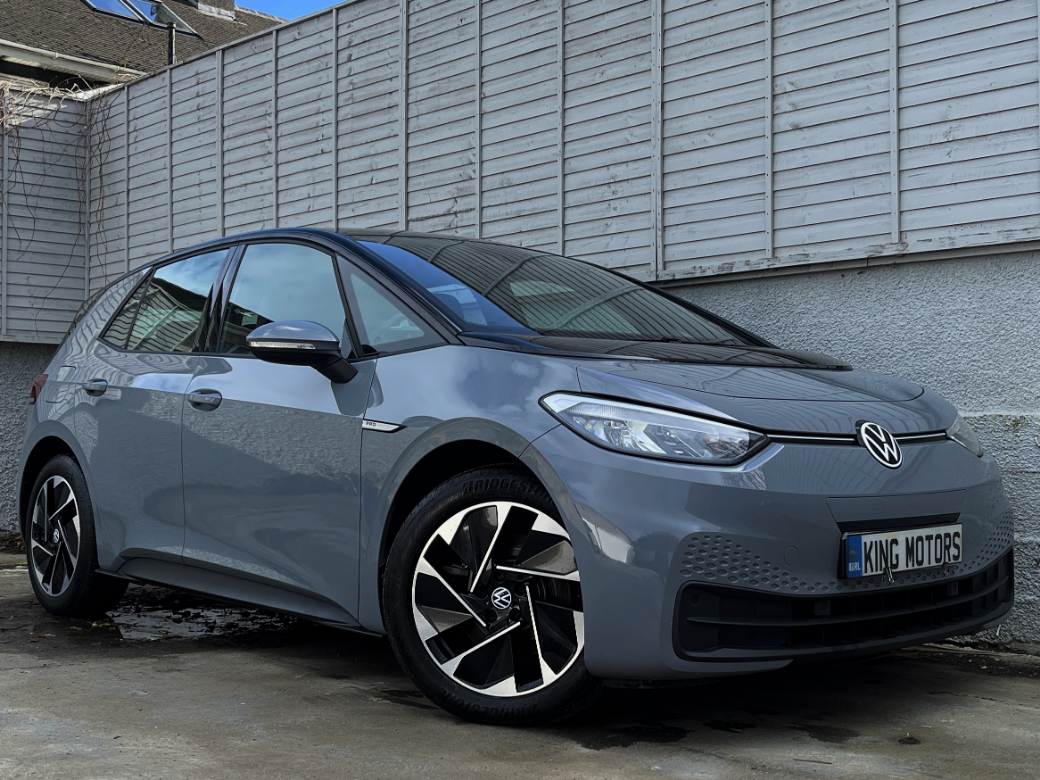 Image for 2021 Volkswagen ID.3 150kW Life Pro Performance 58kWh 5dr Auto / ONE OWNER / CRUISE / NAV / PARK SENSORS / HEATED SEATS /*FINANCE PACKAGES AVAILABLE*