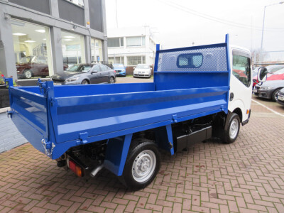 2016 Nissan Cabstar