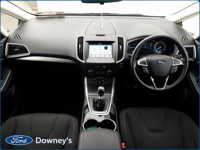 2017 Ford S-Max
