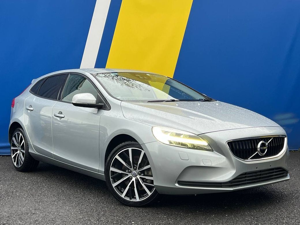 2018 Volvo V40