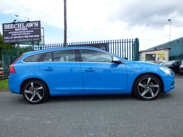 Image for 2012 Volvo V60 2.0 D3 136 BHP R-DESIGN // 07/24 NCT AND 09/23 TAX // LEATHER, HEATED SEATS AND UPGRADED ALLOY WHEELS // GREAT CONDITION // 