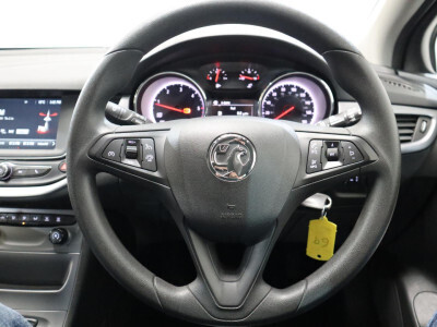 2018 Vauxhall Astra