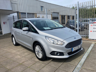 2017 Ford S-Max