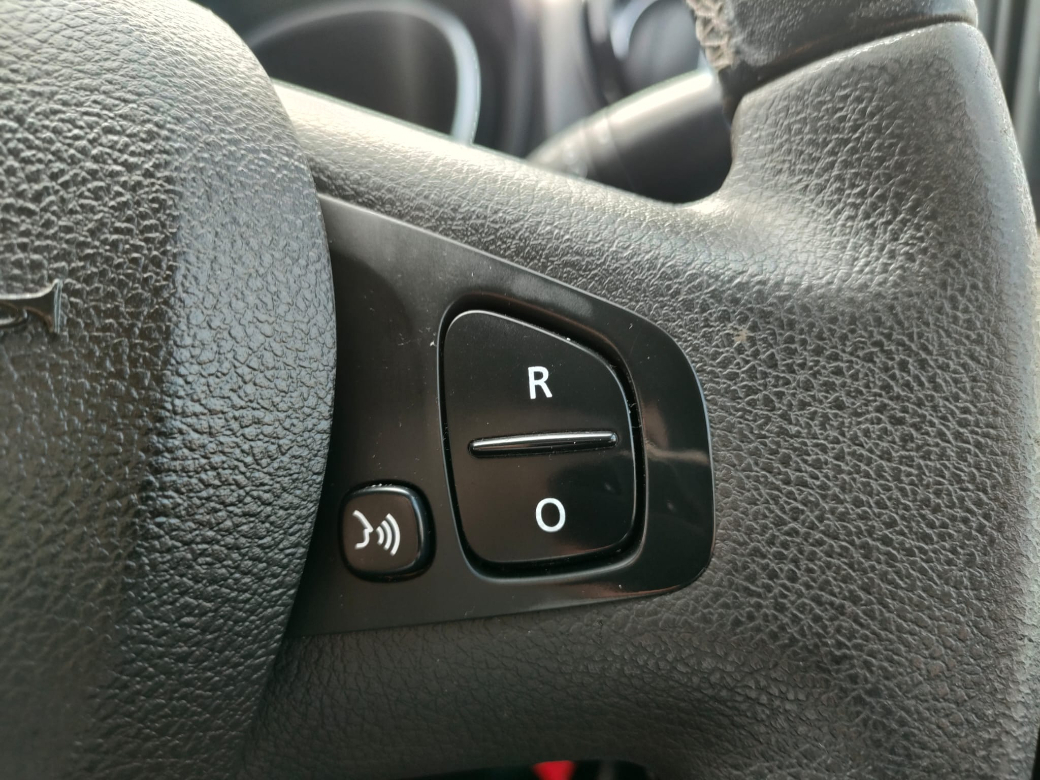 2020 Nissan NV300