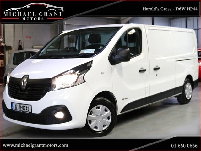 Image for 2017 Renault Trafic TRAFIC LL29 LONG WHEELBASE BUSINESS + PLUS / 1 OWNER / NEW DOE / LOW MILEAGE