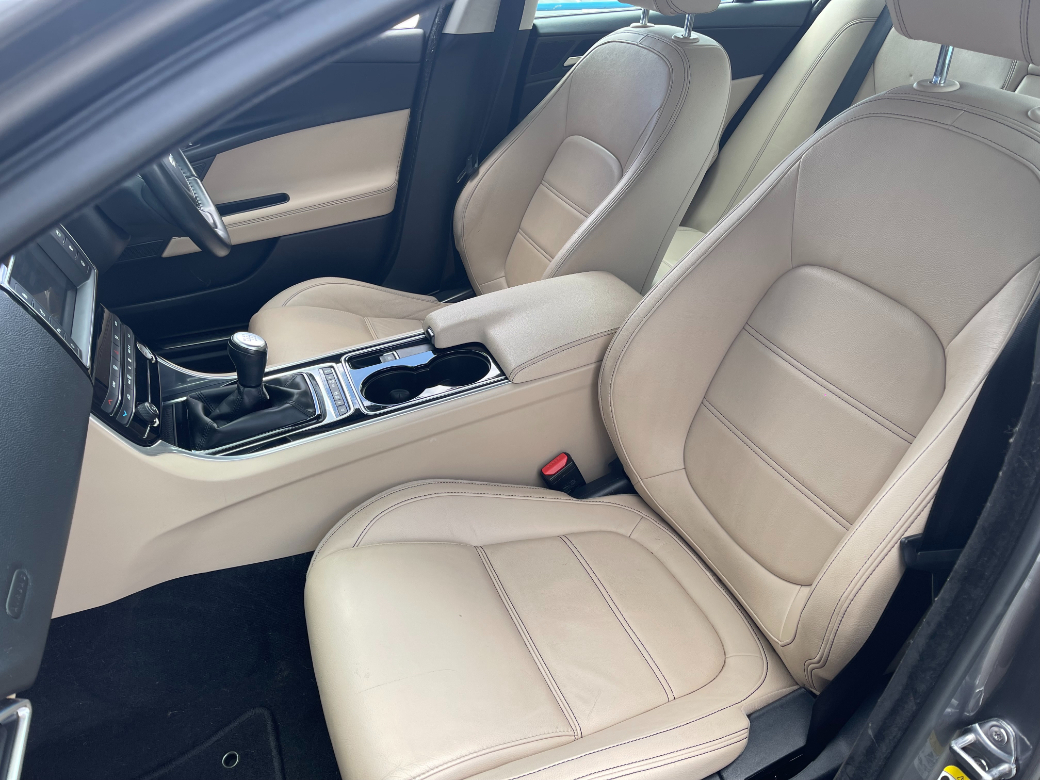 2018 Jaguar XE