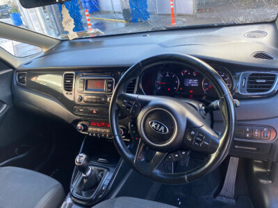 2015 Kia Carens